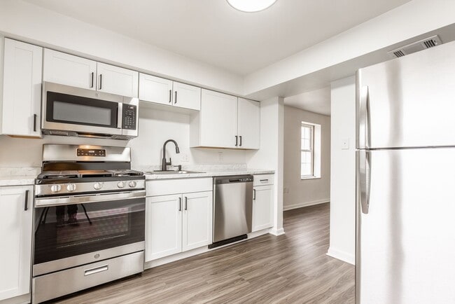 Photo - 601 E Warrington Ave Unit Apt 1