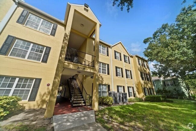 Building Photo - 2019 Dixie Belle Dr Unit 2019X Rental