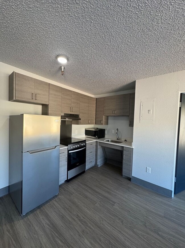 Building Photo - Ideal roommate setup: 2-bedroom, 2-bath un... Rental