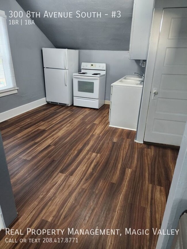 Photo - 300 8th Ave S Unit #3