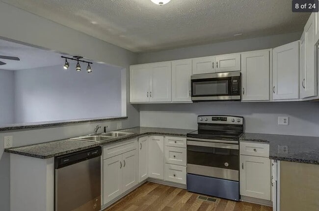 Photo - 508 Ash Briar Cir