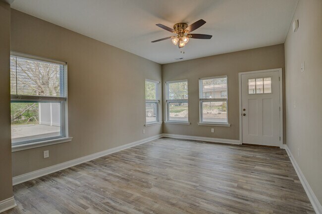 Photo - 5565 Limaburg Rd
