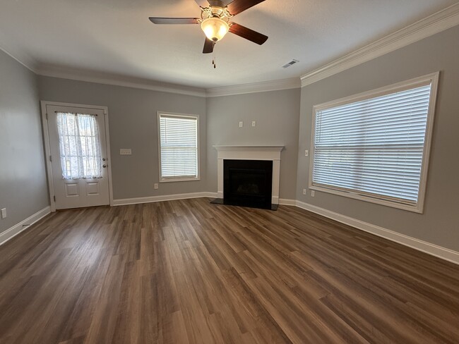 Photo - 145 Hardinberry St