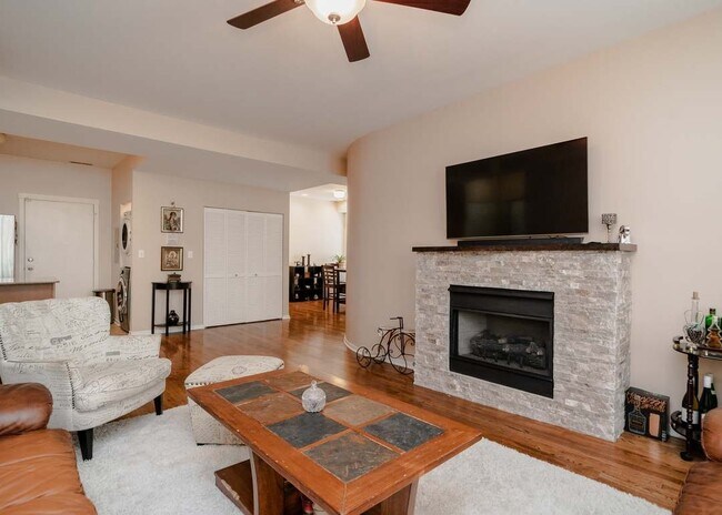 Photo - 4301 N Troy St Unit 1
