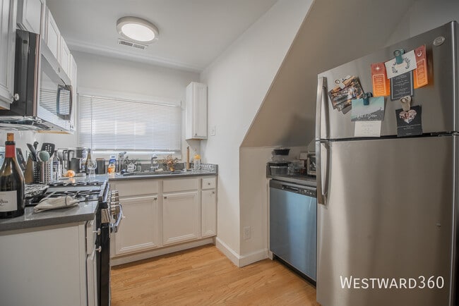 Photo - 4948 N Winchester Ave Unit #3