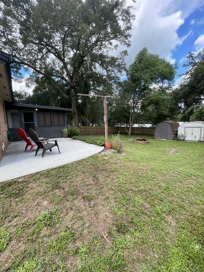 Photo - 371 W Holly Dr