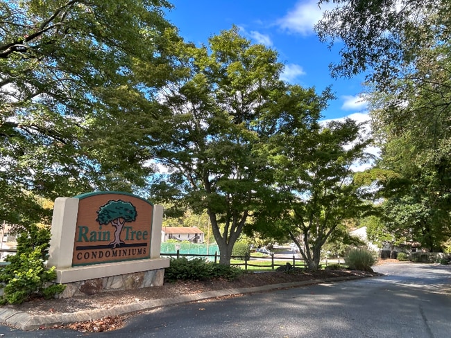 Photo - 174 Turnwood Ln