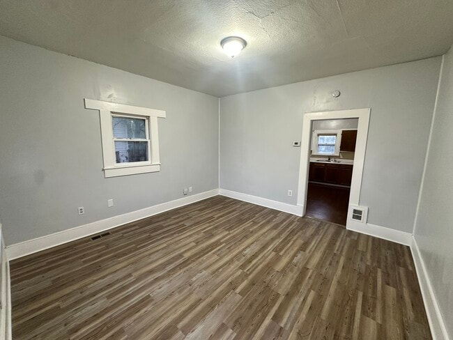 Photo - 1524 E 3rd Ave