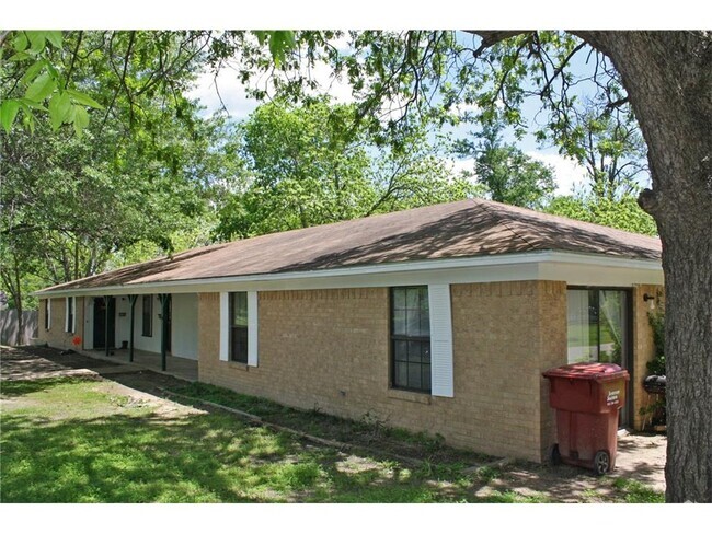 Building Photo - 1109 W Jordan St Unit End  on Triplex Rental