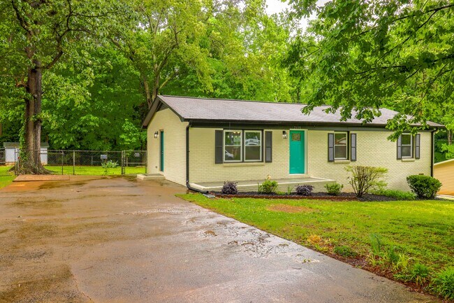 Photo - 2608 Meadow Lark Ln