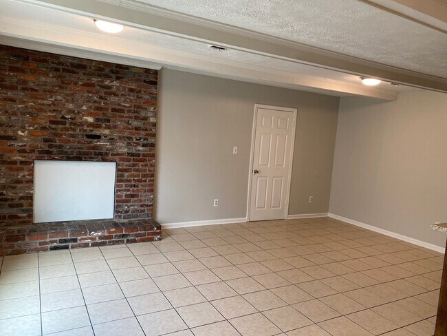 Photo - 33 Manchester Bay