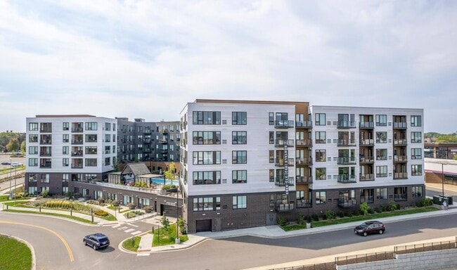 Building Photo - 12610 Ridgedale Dr Rental
