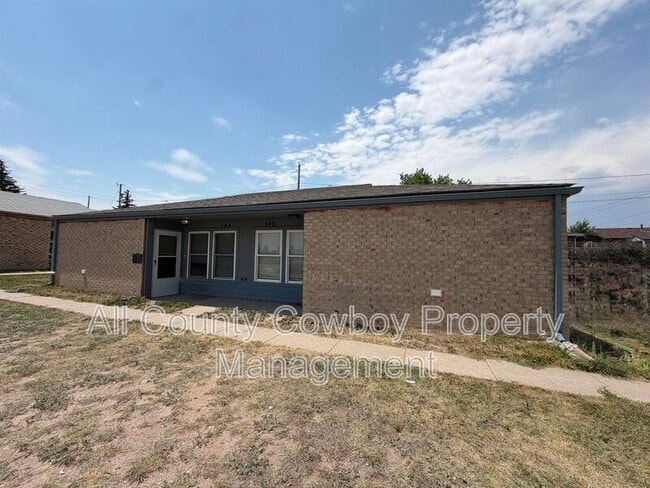 Photo - 142 S Cribbon Ave