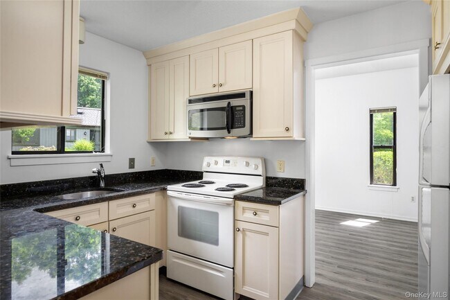 Photo - 317 Heritage Hls Condo Unit A