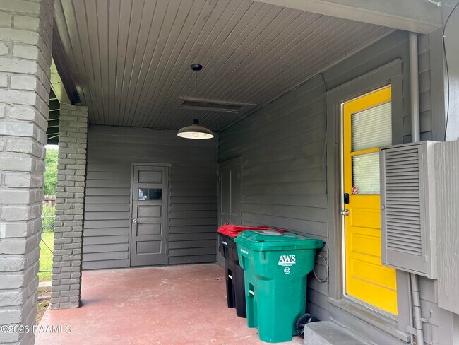 Photo - 135 Oak Crest Dr