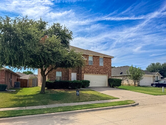2 Story - 4 Bed, 2.5 Bath Home in Crowley