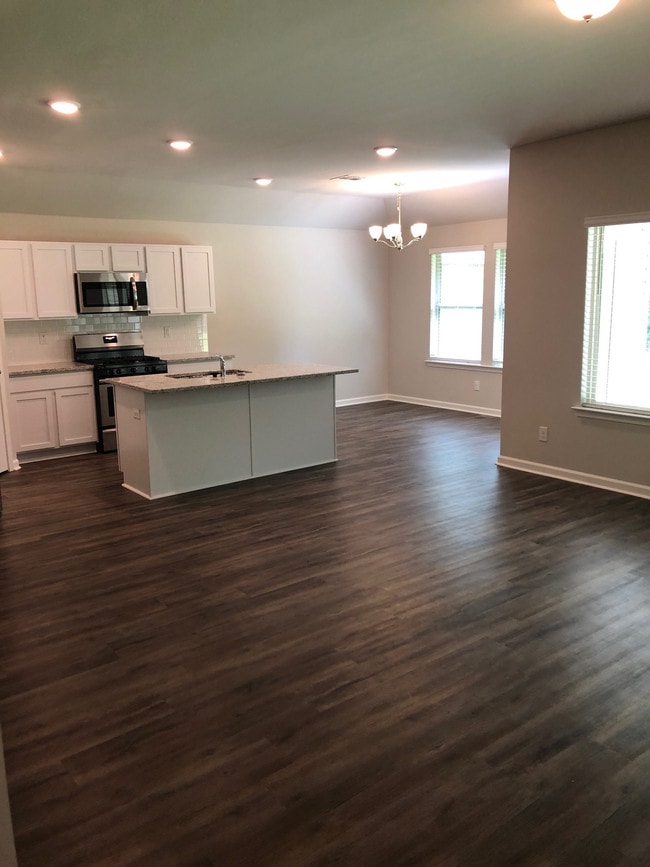 Photo - 28470 Evangeline Ln