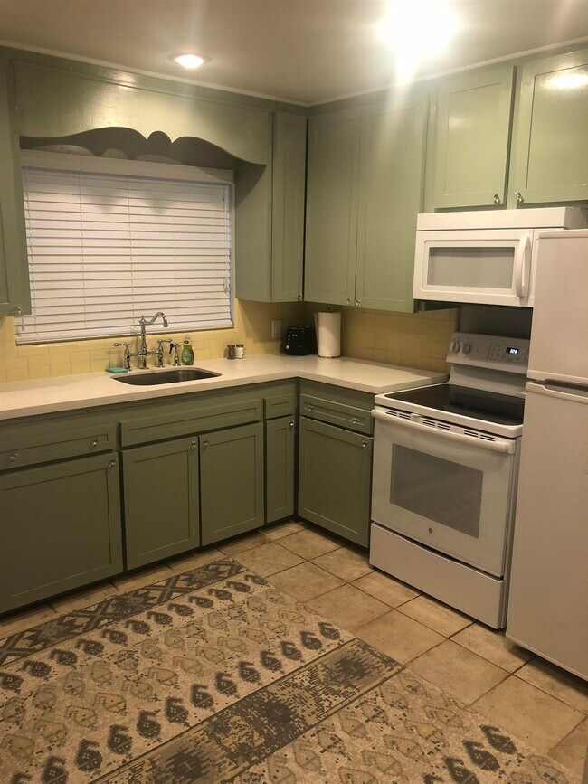 Photo - 120 W 4th Ave House