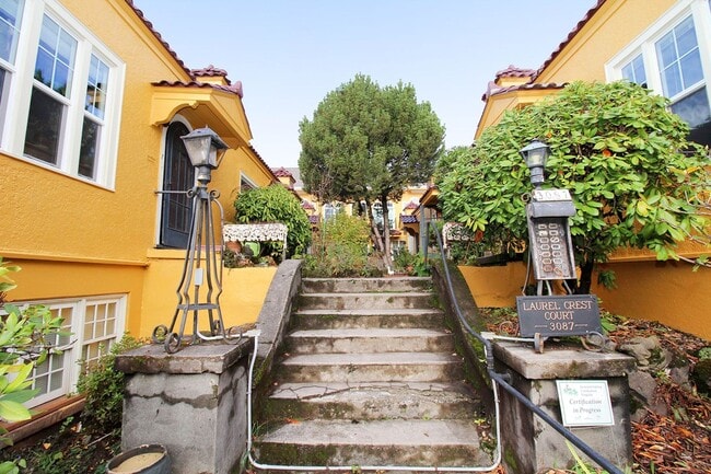 Photo - 3087 SE Ankeny St Unit 14