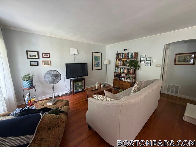 Photo - 32 Shaffner St