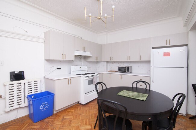 Building Photo - 1245 Rue St Marc Unit 10