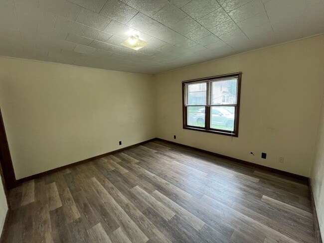 Photo - 310 W Arnold St Unit Lower