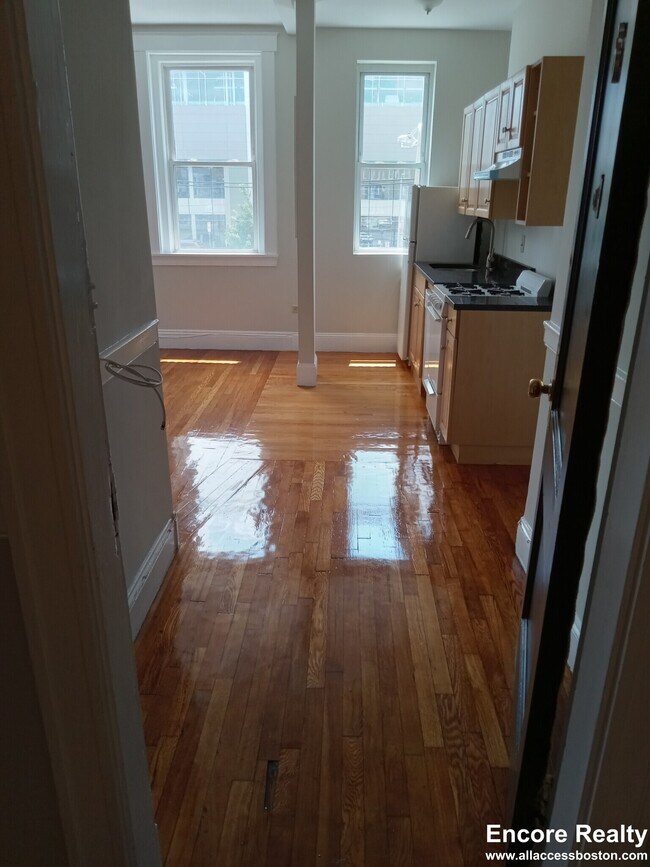 Photo - 1189 Commonwealth Ave Unidad 6