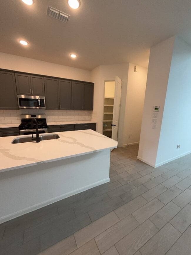 Photo - 1542 Park Path Dr