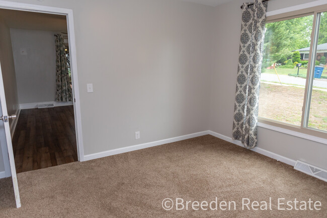 Photo - 112 Woodman St