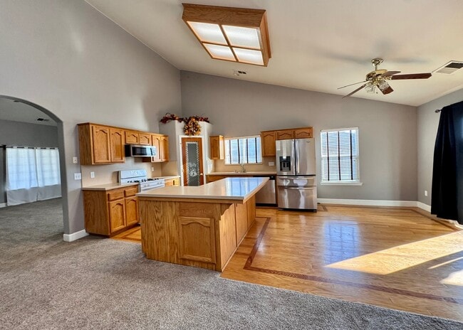 Photo - 445 S 19th Ave