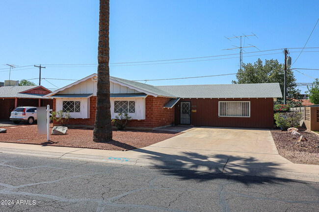 Photo - 4031 W Ocotillo Rd House