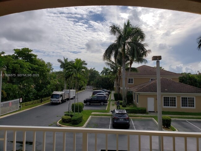 Photo - 4950 Washington St Unit 5