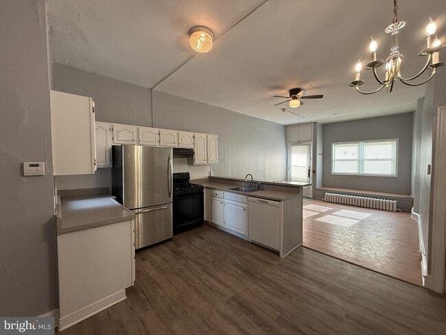 Building Photo - 2423 E Allegheny Ave