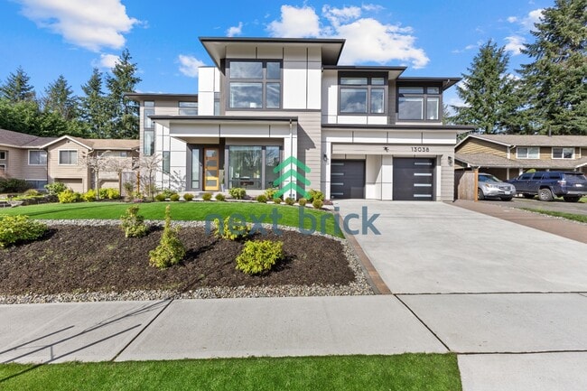 Photo - "Stunning 5-Bedroom Kirkland Home with 4.5 Baths and 4,125 Sq Ft of Luxurious Living Space!"