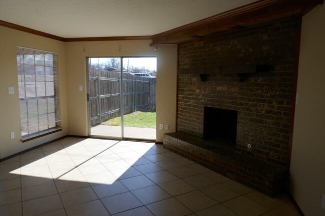 Photo - 607 SE 41st St