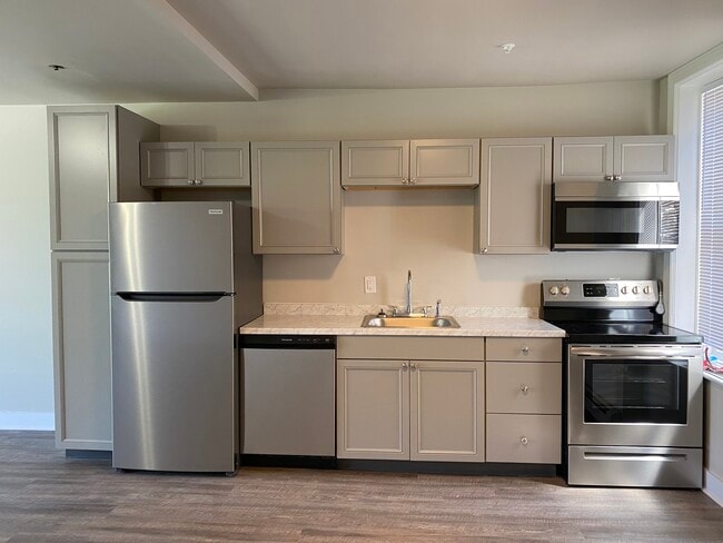Photo - Hill Cafe Apartments
