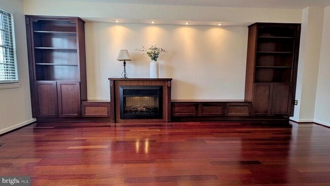 Photo - 33 Badger Gate Ct