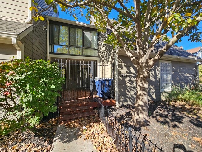 Building Photo - 3802 Pennsylvania Ave