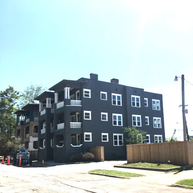 1218 S Elgin Ave Apartments For Rent in Tulsa, OK