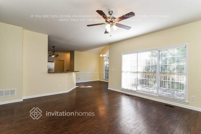 Photo - 430 Croftwood Close