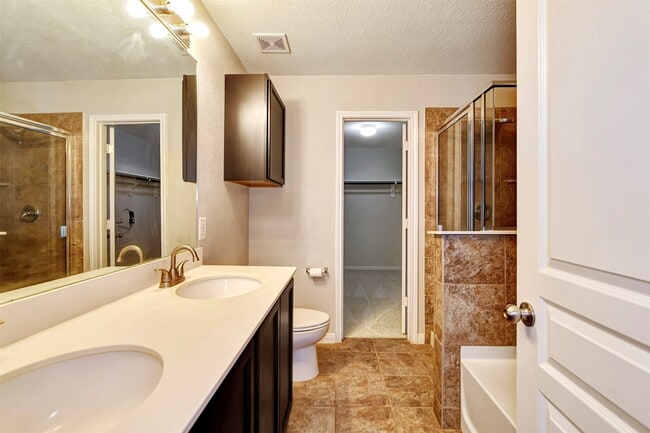 Photo - 5439 Baronet Dr