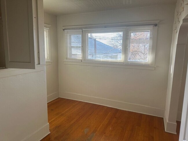 Building Photo - 2825 Madison Ave Unit 2825 Madison Ave Rear