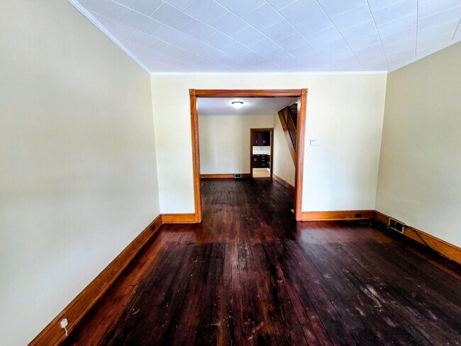 Photo - 424 E Locust St