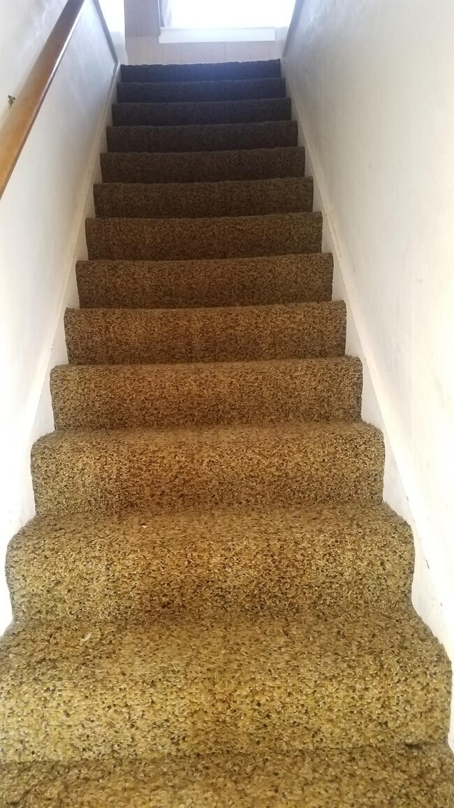 Photo - 106 E 9th Ave