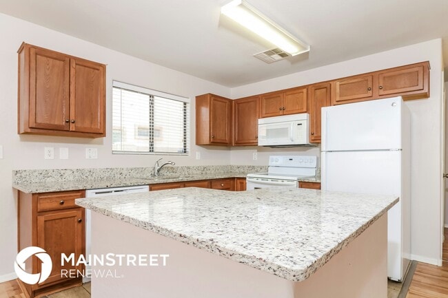 Photo - 2160 E Greenlee Ave