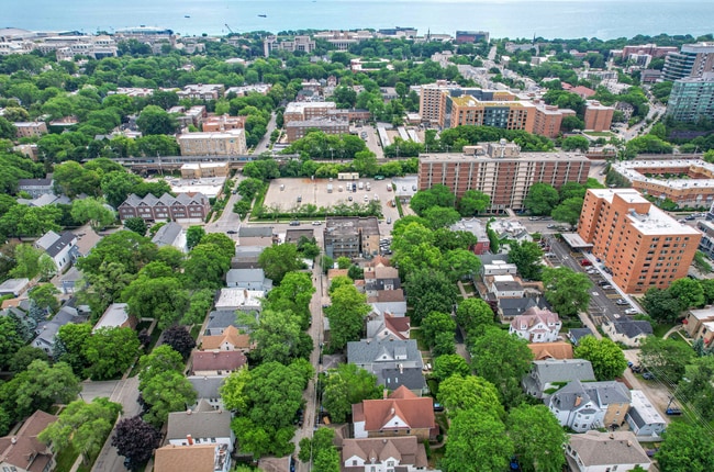 Photo - 1029 Garnett Pl Unit House (2025-26 Lease)