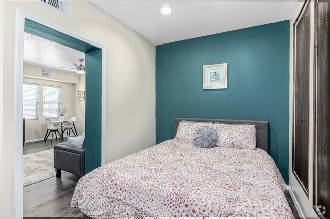 Traditional One Bedroom Apartment - 560SF - Bedroom