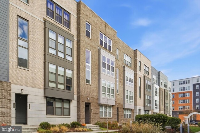 Building Photo - 13331 Launders St