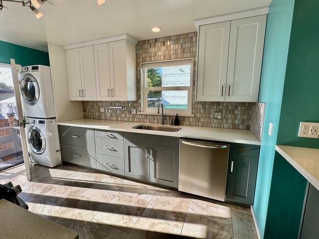 Photo - 1342 Ordway St Unidad A