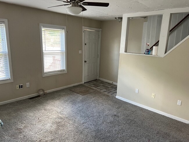 Photo - 658 Old West Central St